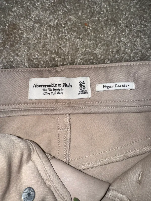 Abercrombie Beige Leather Pants - Image 4
