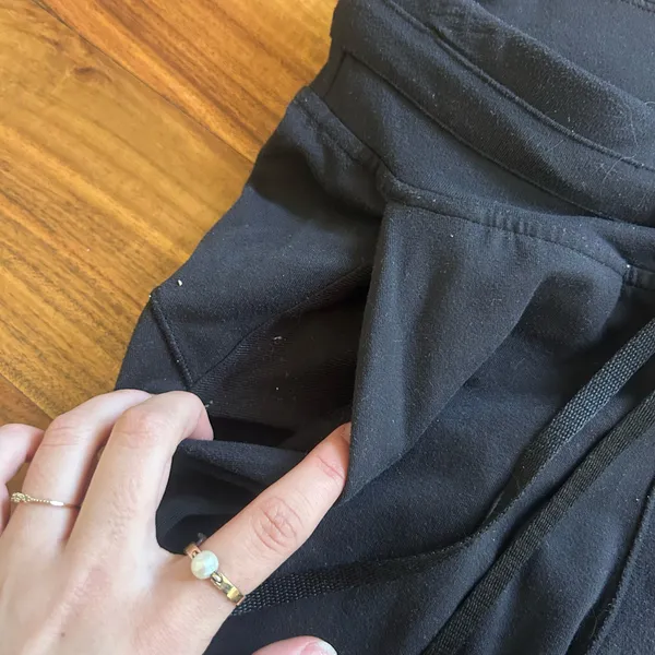 Lululemon Tight Fitting Joggers - Image 4