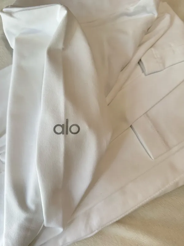 Alo Alosoft 1/2 Zip Pullover white Small - Image 6