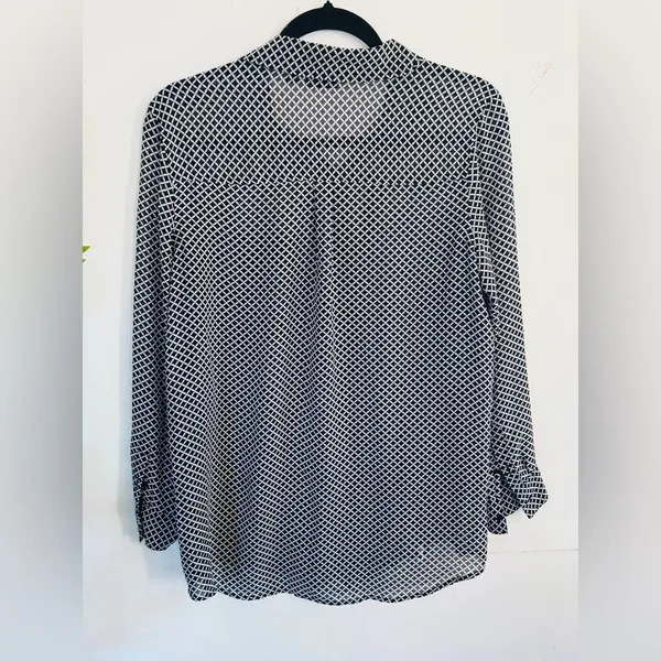 a.n.a Black and White Diamond Pattern Button Down Shirt - Image 2