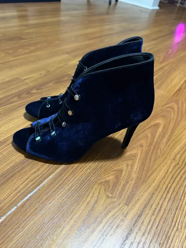 Enzo Angiolini Franses blue velvet peep toe strappy ankle booties stiletto heel size 10 - Image 4