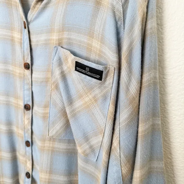 [Urban Outfitters] BDG Brendan Oversized Blue Flannel Plaid Shirt Size Medium M - Image 10