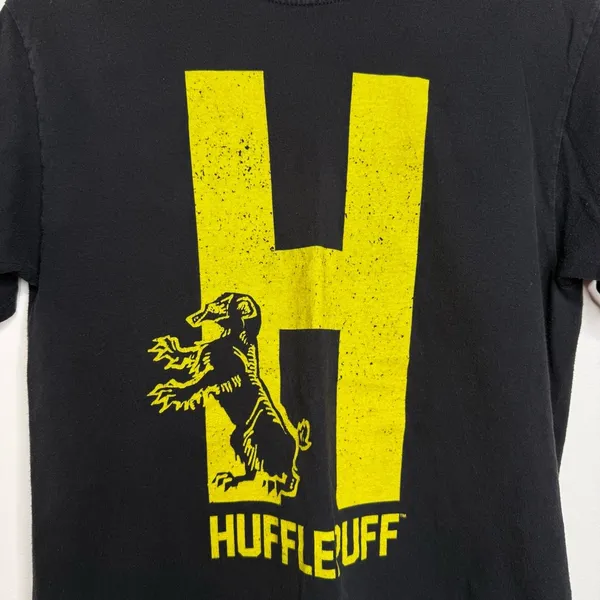 Harry Potter Hufflepuff Cotton T shirt Size Medium Black Fadec - Image 2