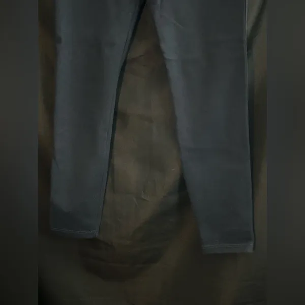 Hollister Black Natural Waist Jean Leggings 30x29 SZ 11 NWT - Image 4