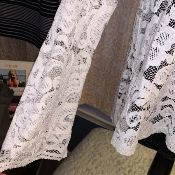 Express Size S Cream Lace Long Sleeve Top - Image 3