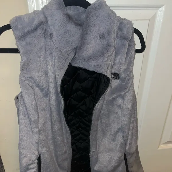 The North Face Women's Black Quilted Vest with Gray Lining - Image 2