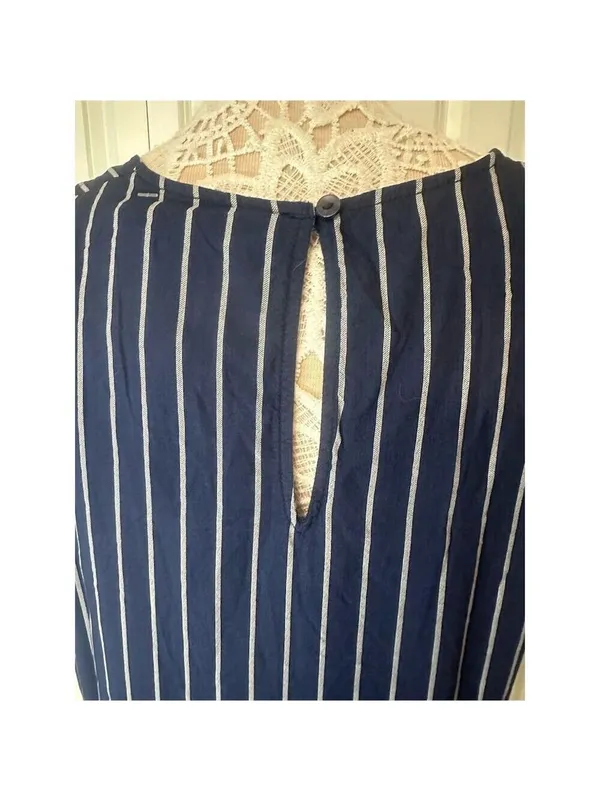 Old Navy Women's XL Blue Striped Sleeveless Tank Top Casual Summer - Image 3