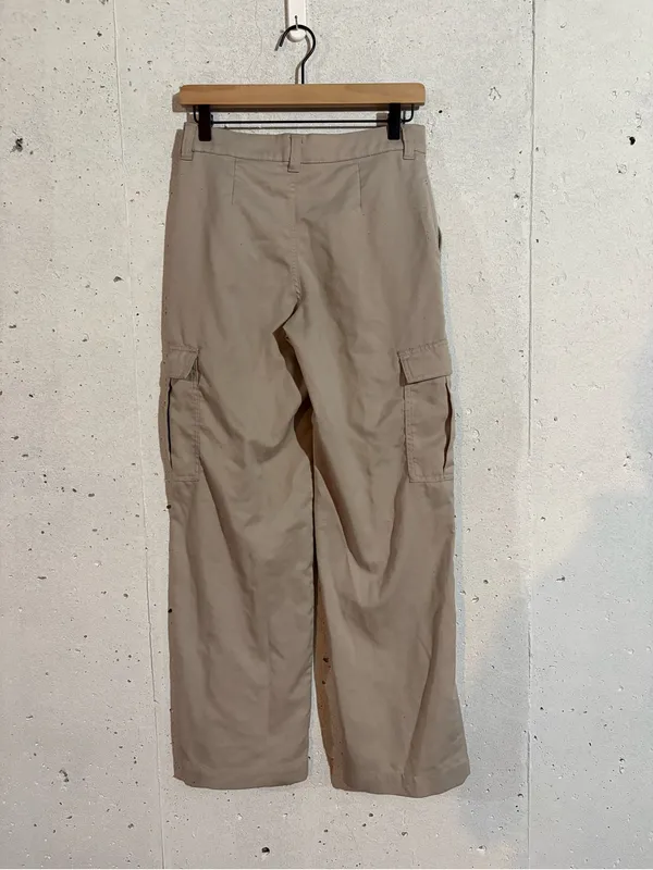 H&M Divided Tan Cargo Pants | Size: 2 - Image 2