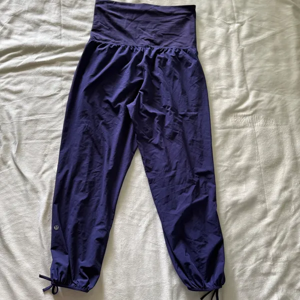 Lululemon Om Pants Purple High Rise Yoga‎ Joggers Adjustable Hem Size 6 - Image 6