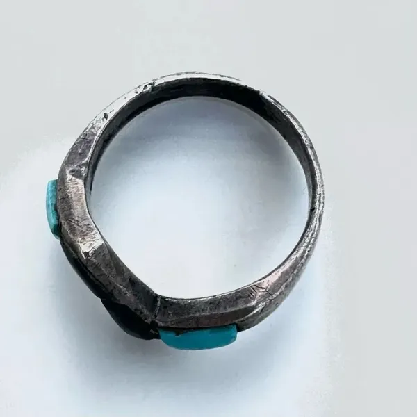 Dp Vintage Sterling Onyx and Turquoise Inlay Band ring - Image 11