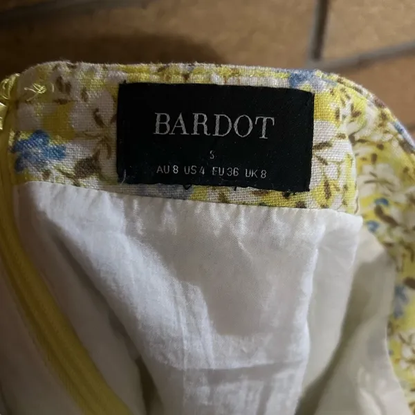 Bardot x REVOLVE Floral Mini Skirt in Summer Floral Yellow Zip Up Size US 4 - Image 5