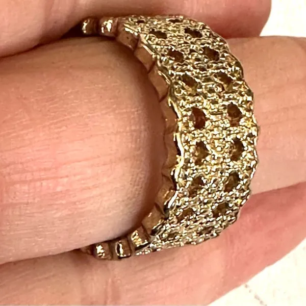 Gold tone band ring - Image 4