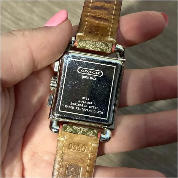 Coach Vintage  Watch with Leather Strap - Image 4