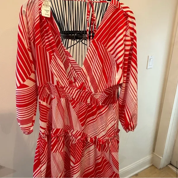NWT Neiman Marcus Red White Abstract Stripe V-Neck Mini Dress | Size L - Image 10