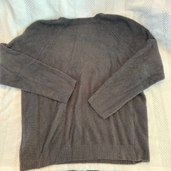 new barefoot dreams cozychic lite sweater size small - Image 3