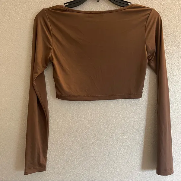 Pretty little thing DARK BROWN SLINKY SQUARE NECK CROP TOP SZ:4 - Image 6