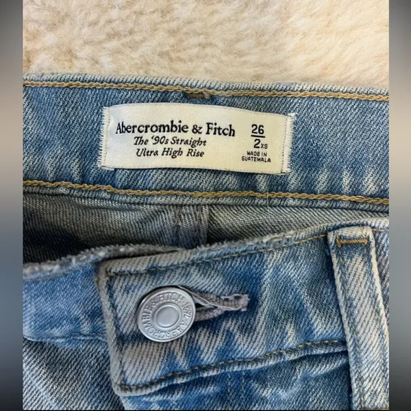 Abercrombie 90s Straight Ultra High Rise Jeans - Image 2