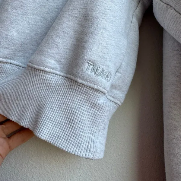 Aritzia TNA Cozy Fleece Cropped Crewneck Gray Sweatshirt Size Small - Image 2
