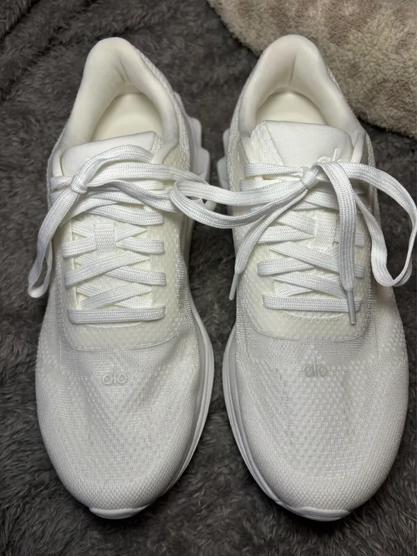 Alo Yoga Tennis Shoes - Image 4