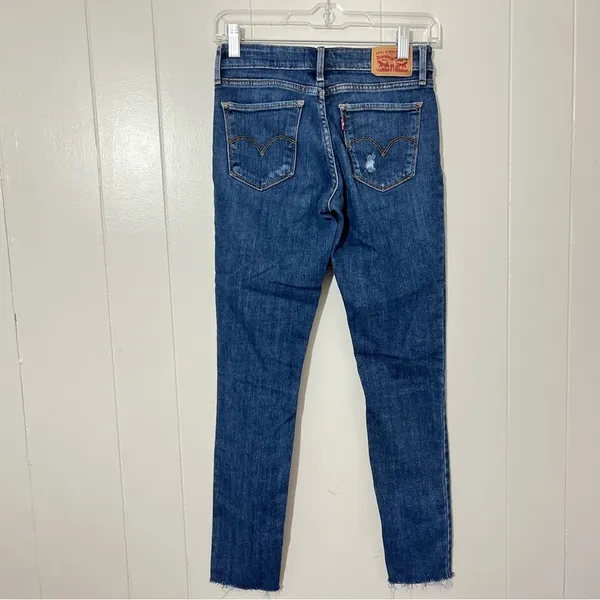 Levi’s 711 Skinny Jeans Women’s Size 25 Distressed Stretch Mid Rise Raw Hem - Image 5