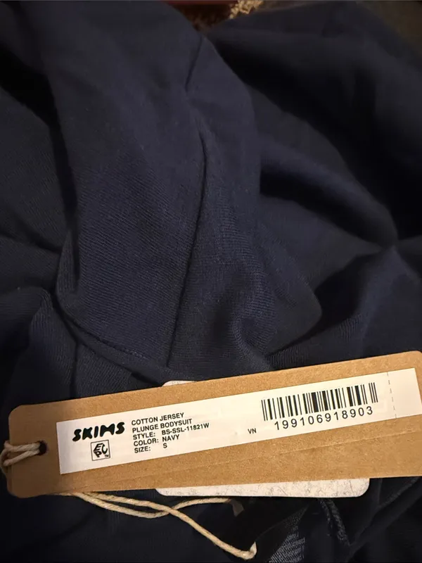 SKIMS Cotton Jersey Plunge Bodysuit NWT navy S- (B23) - Image 4
