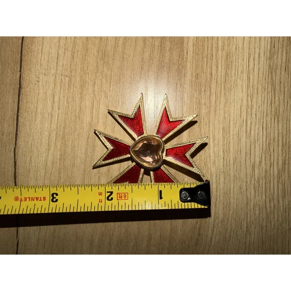 Vintage Gold Tone Maltese Cross Brooch Red and Gold Yellow Heart - Image 3