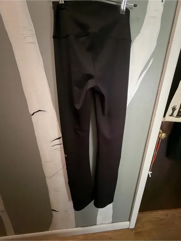 Alo Yoga High -Waist Black Flared Leg Snap up pants - Image 2