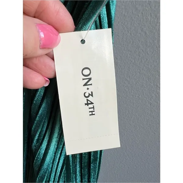 On 34th NWT Sleeveless High-Neck Pleated Tank Top Forest Emerald Green Size XS - Image 3