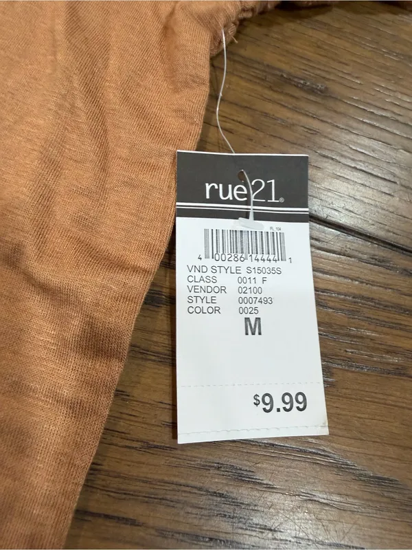 Rue21 Women's Short Sleeve V-Neck Pocket Tee in Rust Brown - Image 3