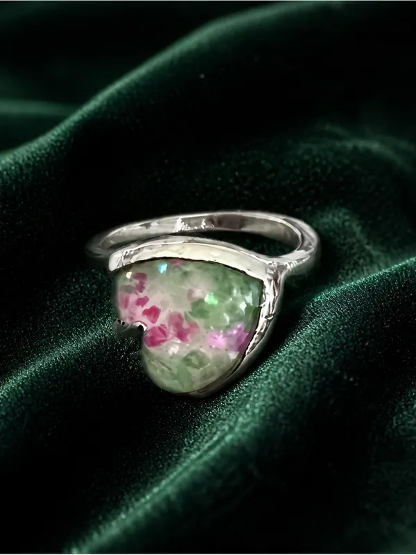 Gorgeous Stainless Steel Silver w/ Gorgeous Frosted Light Green Gemstone Size 6 - Image 3