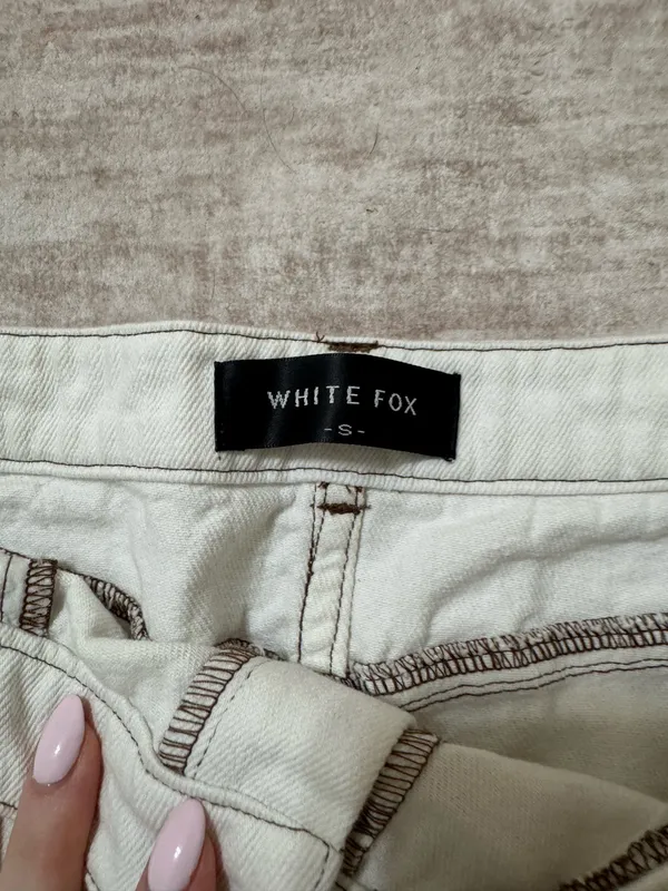 White Fox Boutique power hour mini skirt size small - Image 4