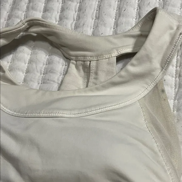 Lululemon Athletica Cream Tank Top - Image 3