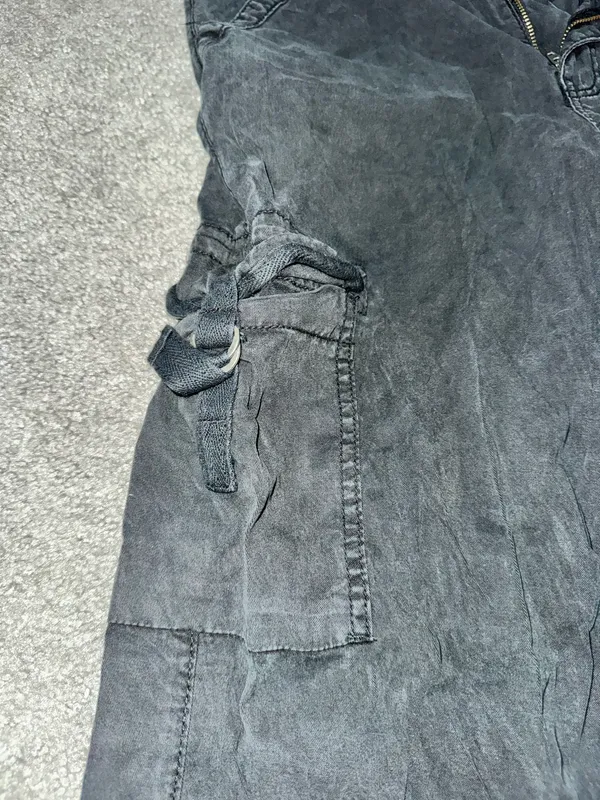 American Eagle Cargo Pants - Image 3