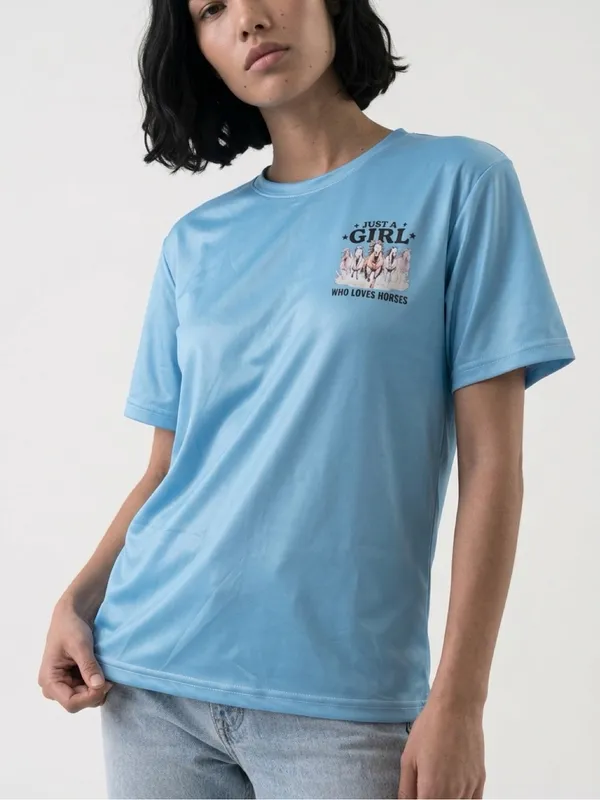 Light Blue 'Just a Girl Who Loves Horses' Graphic Tee Size L - Image 3
