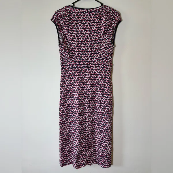 Boden‎ Scoopneck Novelty All Over Print Jersey Dress W/ Pockets Size 8L - Image 5