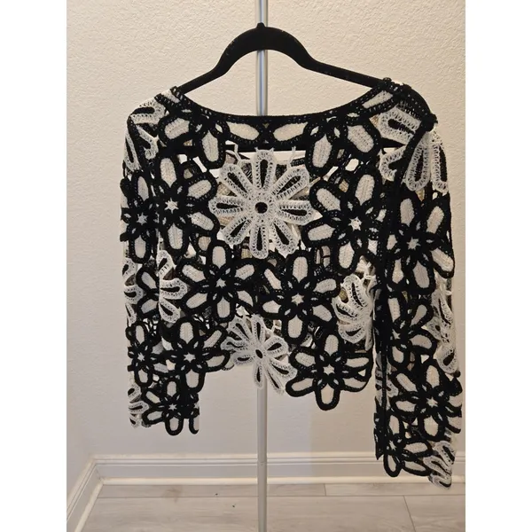 Rebellion Again Floral Crochet Top Black White Open Knit Daisy Sweater Women L - Image 5