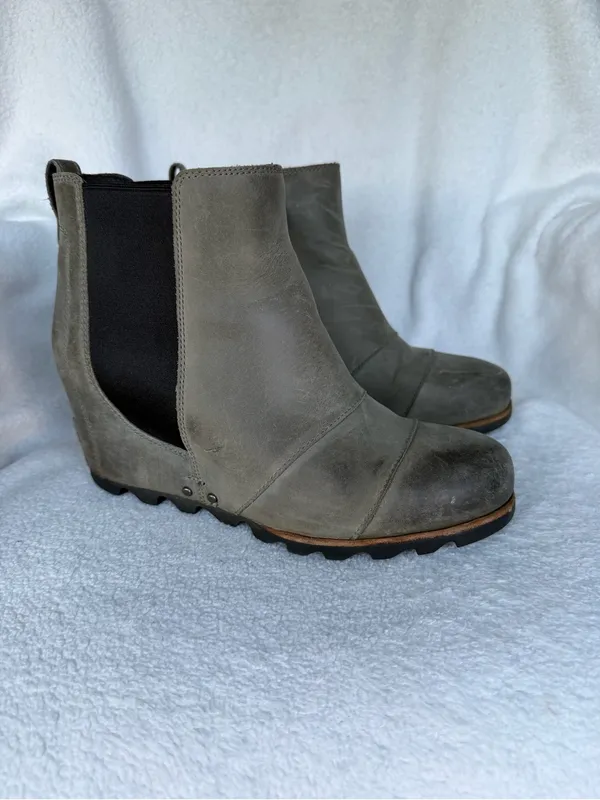 SOREL Joan of Arctic Lea Wedge Olive Green Leather Chelsea Booties Womens US 9 - Image 9