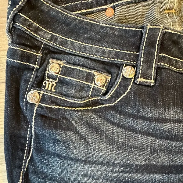 Miss Me Signature Boot Cut Crop Bling Jeans Dark Wash Size 27 - Image 5