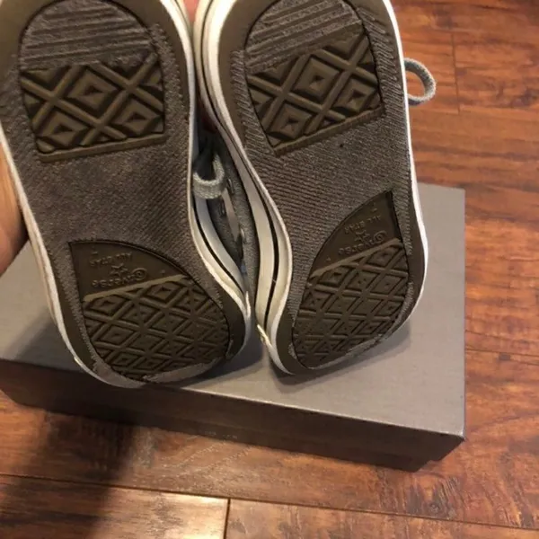 CONVERSE cta low top gray shoes sneakers sz 7 womens - Image 3