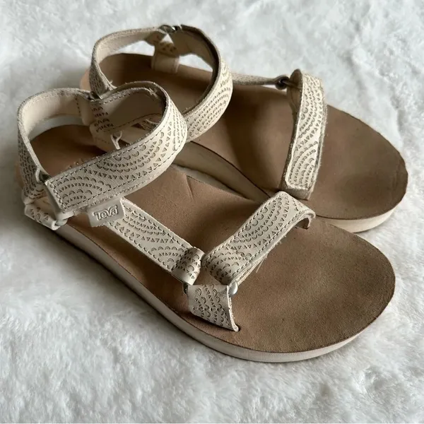 Teva Women’s Midform Universal Geometric Sandals Size 7 - Image 2