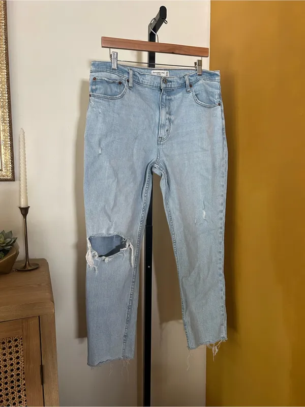 Abercrombie & Fitch Skinny High Rise Jeans Distressed Light Wash Size‎ 32 / 14 - Image 3
