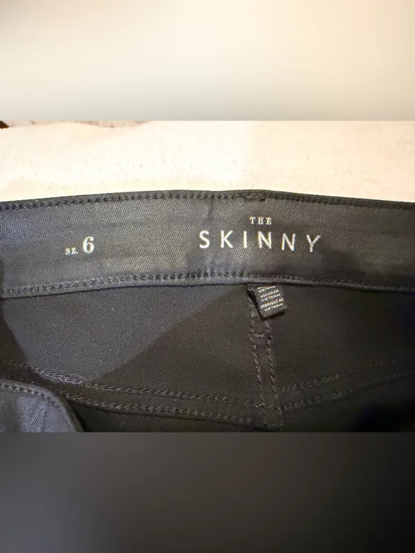 Women’s White House Black Market Skinny Jeans in Black - Image 3