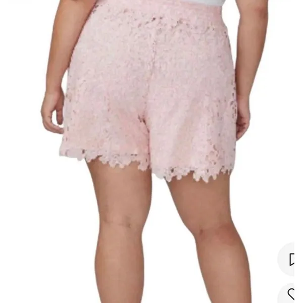Torrid Blush Pink Floral Lace Scalloped Hem Shorts Size 1 Elastic Waist Tie - Image 2