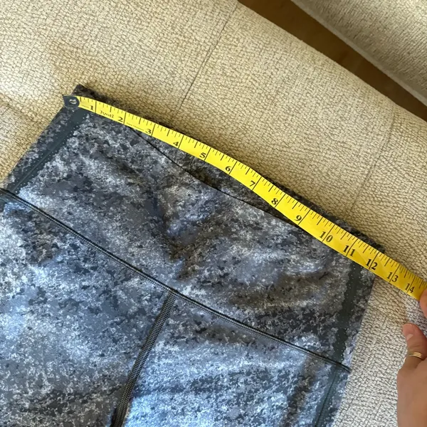 LULULEMON Stop Drop &‎ Squat Tight In Area Ice Grey Size 6 - Image 9