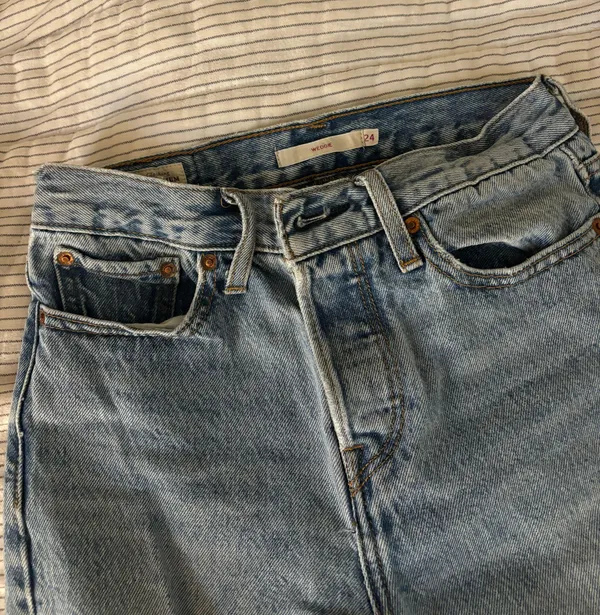 Levi’s Wedgie Straight Jeans - Image 2