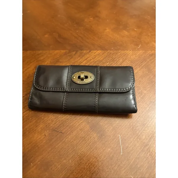 Fossil Authentic Black Genuine Leather Bifold Wallet Classic Natural W Turn Lock - Image 3