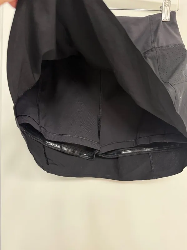 Athleta Run With It Black Running Skort Built-In Shorts XS - Image 4