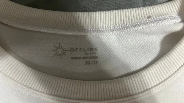 OFFLINE by Aerie Cropped Shirt - Image 3