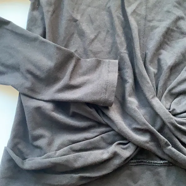 Calia twist knot front long sleeve yoga top, size medium - Image 2