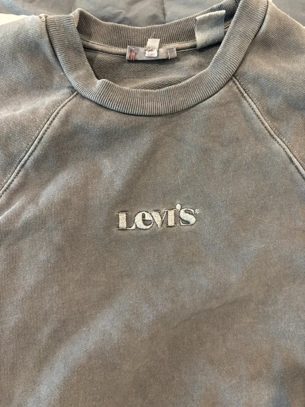 Levi’s Light Washed Cropped Sweatshirt S - Image 2